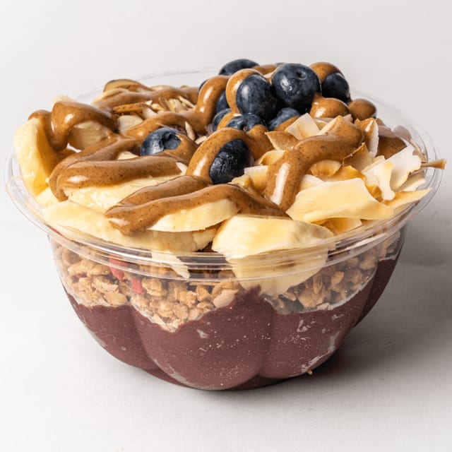 Almond Crush Açai Bowl.